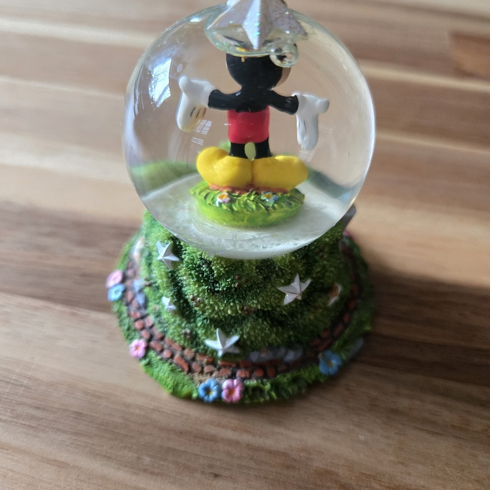 Disney 2000 Walt Disney World Mickey Mouse Snow Globe Millennium Souvenir - Picture 5 of 8